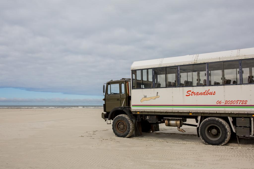 Appartementenhotel Tjermelan Terschelling Oosterend  Екстериор снимка